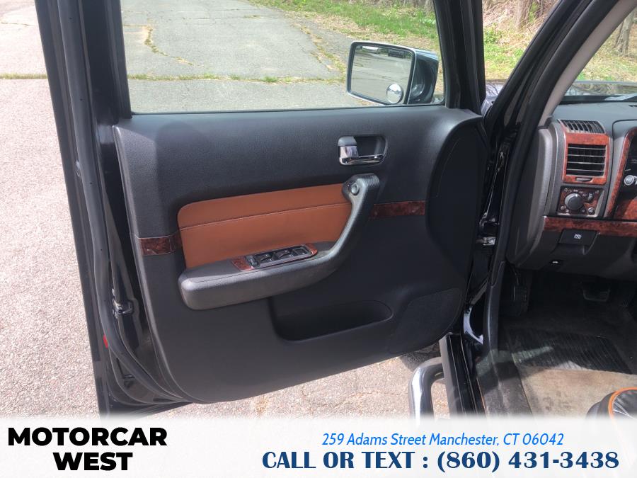 Used HUMMER H3 4dr 4WD SUV 2006 | Motorcar West. Manchester, Connecticut Used HUMMER H3 4dr 4WD SUV 2006 | Motorcar West. Manchester, Connecticut