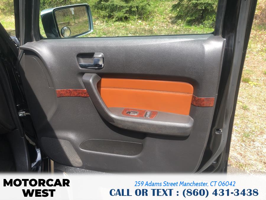 Used HUMMER H3 4dr 4WD SUV 2006 | Motorcar West. Manchester, Connecticut Used HUMMER H3 4dr 4WD SUV 2006 | Motorcar West. Manchester, Connecticut