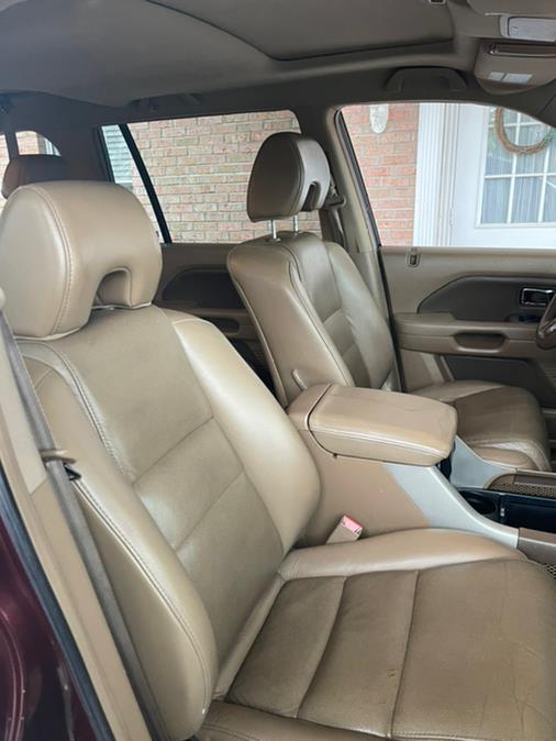 2008 Honda Pilot 4WD 4dr EX-L, available for sale in New Britain, Connecticut | Supreme Automotive. New Britain, Connecticut 2008 Honda Pilot 4WD 4dr EX-L, available for sale in New Britain, Connecticut | Supreme Automotive. New Britain, Connecticut
