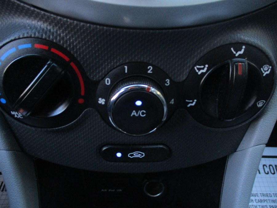 Used Hyundai Accent SE 2013 | Cos Central Auto. Meriden, Connecticut Used Hyundai Accent SE 2013 | Cos Central Auto. Meriden, Connecticut