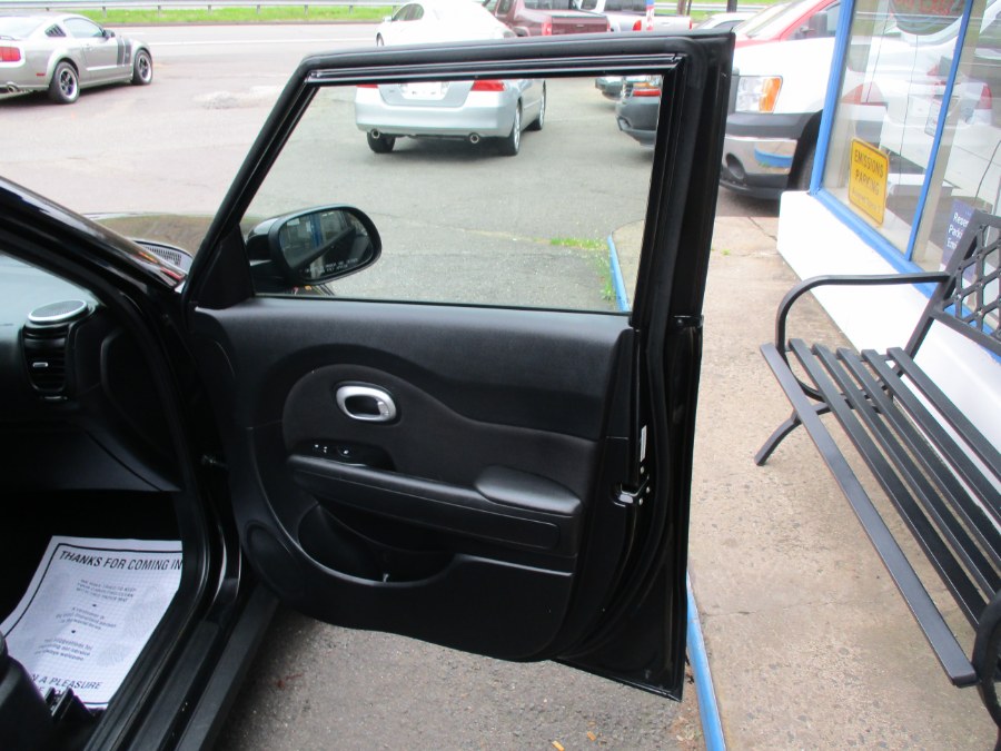 Used Kia Soul 5dr Wgn Auto Base 2014 | Cos Central Auto. Meriden, Connecticut Used Kia Soul 5dr Wgn Auto Base 2014 | Cos Central Auto. Meriden, Connecticut