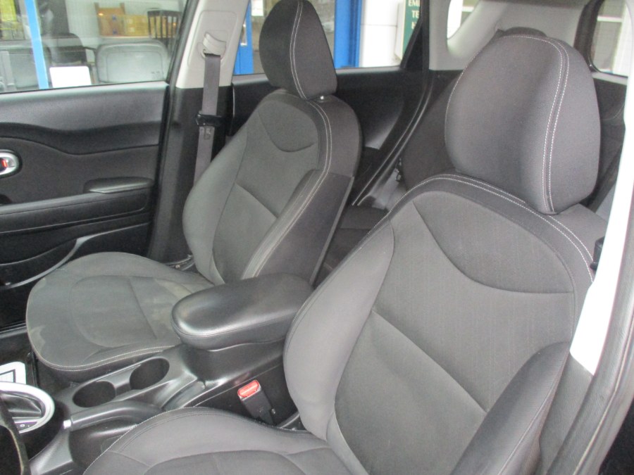 Used Kia Soul 5dr Wgn Auto Base 2014 | Cos Central Auto. Meriden, Connecticut Used Kia Soul 5dr Wgn Auto Base 2014 | Cos Central Auto. Meriden, Connecticut