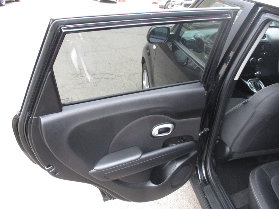 Used Kia Soul 5dr Wgn Auto Base 2014 | Cos Central Auto. Meriden, Connecticut Used Kia Soul 5dr Wgn Auto Base 2014 | Cos Central Auto. Meriden, Connecticut