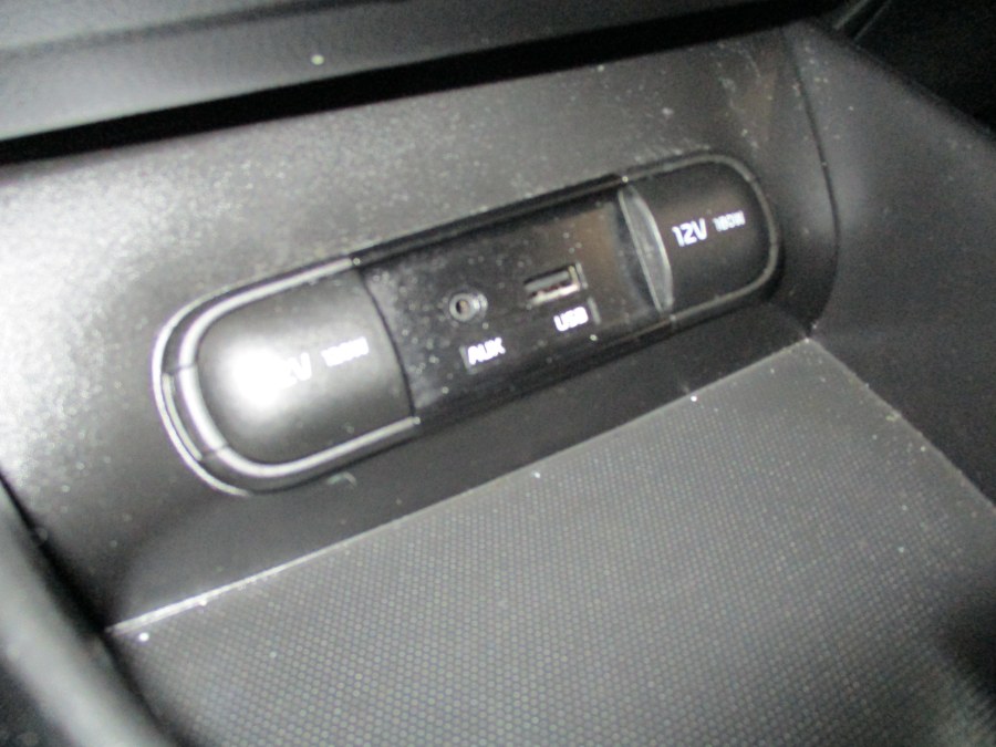 Used Kia Soul 5dr Wgn Auto Base 2014 | Cos Central Auto. Meriden, Connecticut Used Kia Soul 5dr Wgn Auto Base 2014 | Cos Central Auto. Meriden, Connecticut