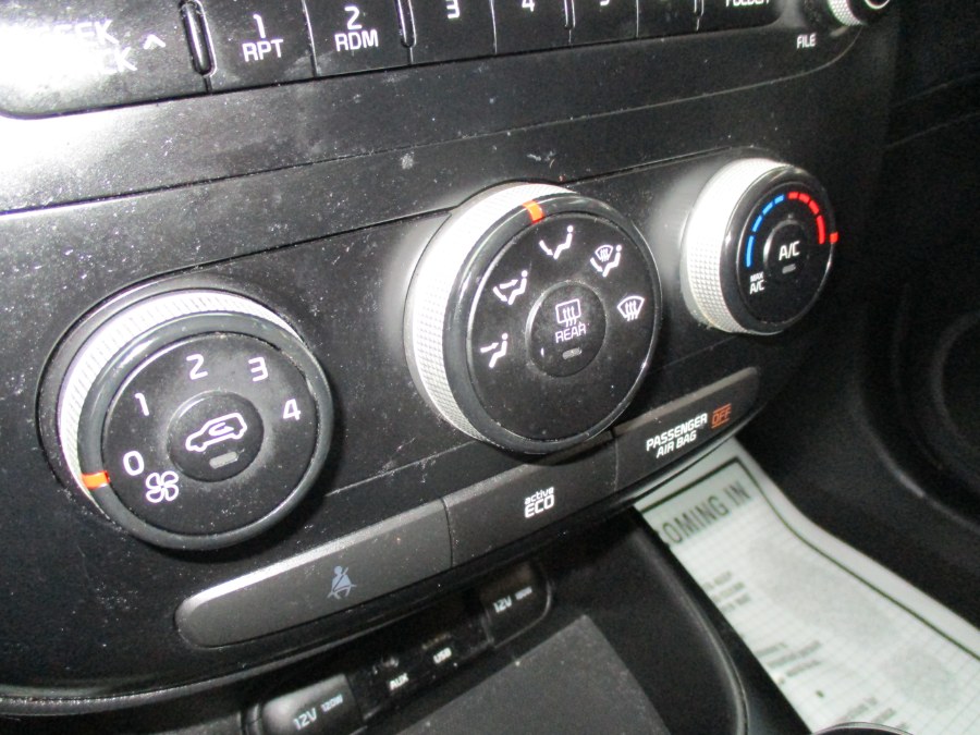 Used Kia Soul 5dr Wgn Auto Base 2014 | Cos Central Auto. Meriden, Connecticut Used Kia Soul 5dr Wgn Auto Base 2014 | Cos Central Auto. Meriden, Connecticut