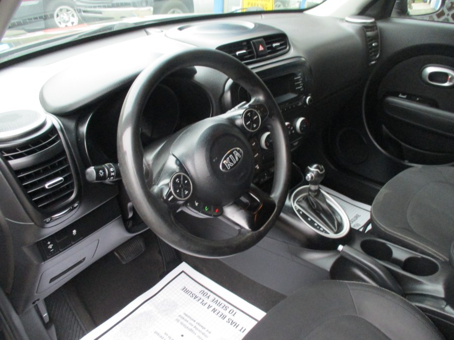 Used Kia Soul 5dr Wgn Auto Base 2014 | Cos Central Auto. Meriden, Connecticut Used Kia Soul 5dr Wgn Auto Base 2014 | Cos Central Auto. Meriden, Connecticut