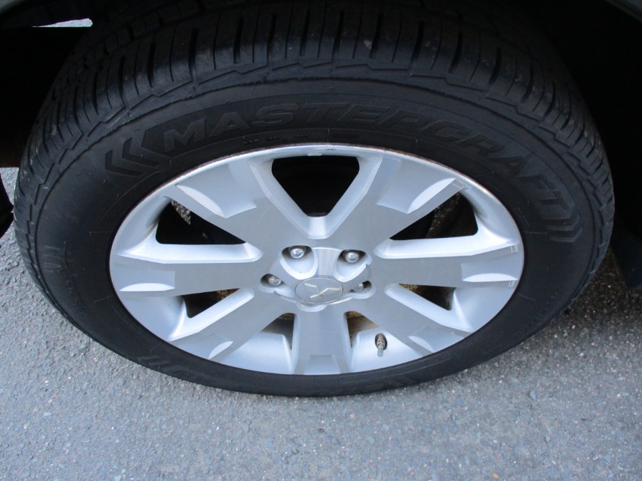 2011 Mitsubishi Outlander 4WD 4dr SE, available for sale in Meriden, Connecticut | Cos Central Auto. Meriden, Connecticut 2011 Mitsubishi Outlander 4WD 4dr SE, available for sale in Meriden, Connecticut | Cos Central Auto. Meriden, Connecticut