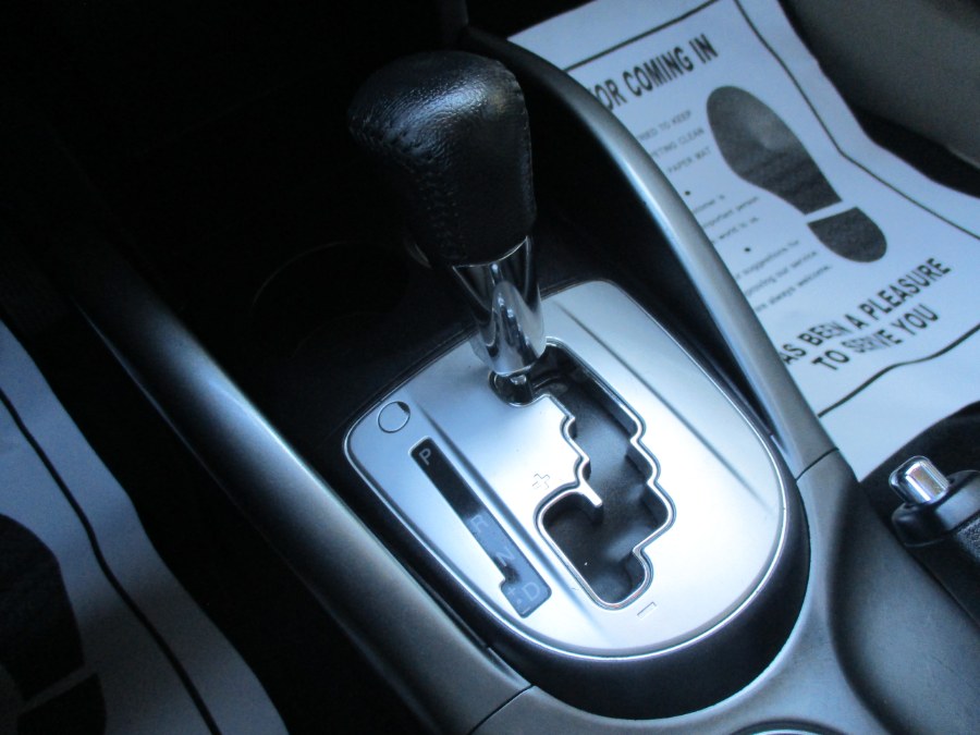 2011 Mitsubishi Outlander 4WD 4dr SE, available for sale in Meriden, Connecticut | Cos Central Auto. Meriden, Connecticut 2011 Mitsubishi Outlander 4WD 4dr SE, available for sale in Meriden, Connecticut | Cos Central Auto. Meriden, Connecticut