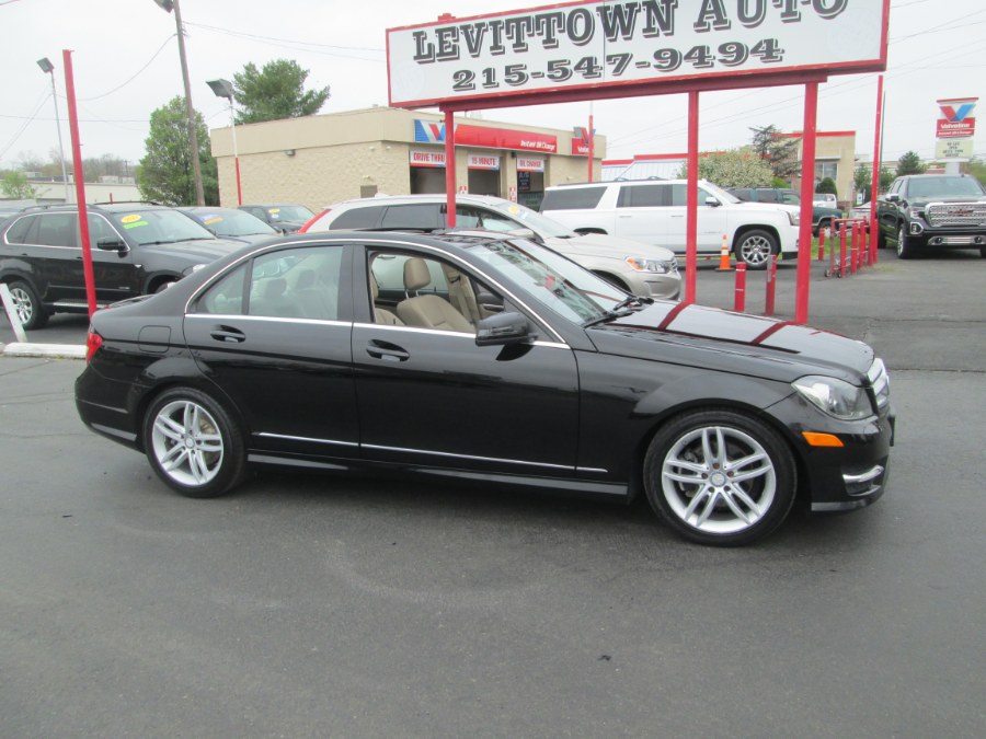 2012 Mercedes-Benz C-Class 4dr Sdn C300 Luxury 4MATIC, available for sale in Levittown, Pennsylvania | Levittown Auto. Levittown, Pennsylvania