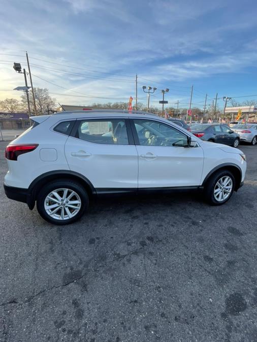 Used Nissan Rogue Sport FWD SV 2018 | NJ Used Cars Center. Irvington, New Jersey Used Nissan Rogue Sport FWD SV 2018 | NJ Used Cars Center. Irvington, New Jersey