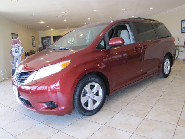 Used Toyota Sienna LE 7-Passenger 2014 | Auto Network Group Inc. Placentia, California