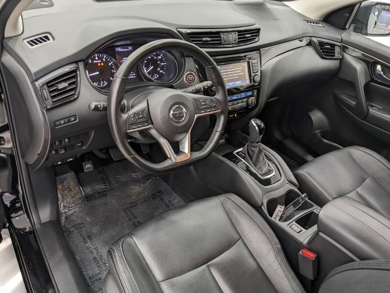 Used Nissan Rogue Sport SL w/Nav & RearCam 2017 | Car Revolution. Maple Shade, New Jersey Used Nissan Rogue Sport SL w/Nav & RearCam 2017 | Car Revolution. Maple Shade, New Jersey