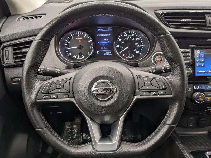 Used Nissan Rogue Sport SL w/Nav & RearCam 2017 | Car Revolution. Maple Shade, New Jersey Used Nissan Rogue Sport SL w/Nav & RearCam 2017 | Car Revolution. Maple Shade, New Jersey