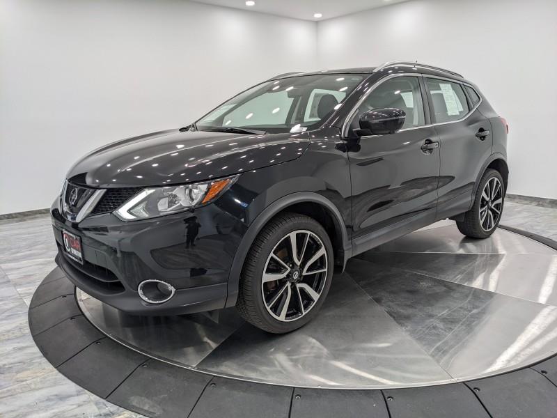 Used Nissan Rogue Sport SL w/Nav & RearCam 2017 | Car Revolution. Maple Shade, New Jersey Used Nissan Rogue Sport SL w/Nav & RearCam 2017 | Car Revolution. Maple Shade, New Jersey