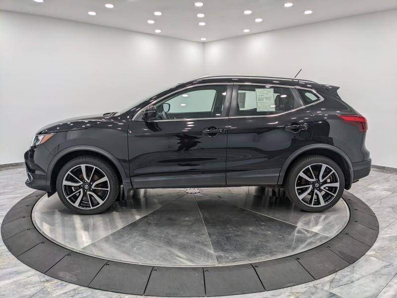 Used Nissan Rogue Sport SL w/Nav & RearCam 2017 | Car Revolution. Maple Shade, New Jersey Used Nissan Rogue Sport SL w/Nav & RearCam 2017 | Car Revolution. Maple Shade, New Jersey
