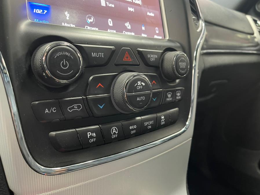 2018 Jeep Grand Cherokee STERLING EDITION Limited 4x4, available for sale in Inwood, New York | 5 Towns Drive. Inwood, New York 2018 Jeep Grand Cherokee STERLING EDITION Limited 4x4, available for sale in Inwood, New York | 5 Towns Drive. Inwood, New York
