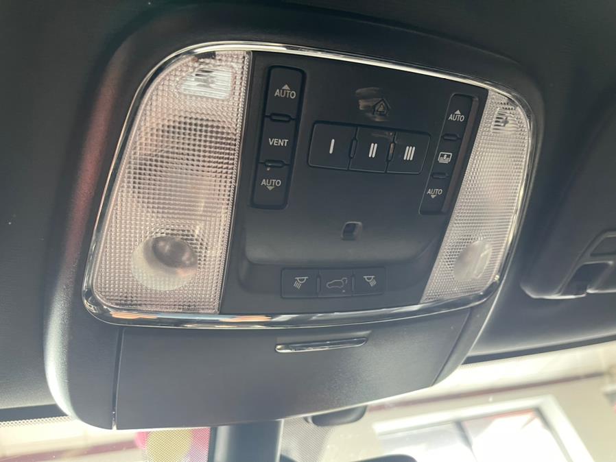 2018 Jeep Grand Cherokee STERLING EDITION Limited 4x4, available for sale in Inwood, New York | 5 Towns Drive. Inwood, New York 2018 Jeep Grand Cherokee STERLING EDITION Limited 4x4, available for sale in Inwood, New York | 5 Towns Drive. Inwood, New York