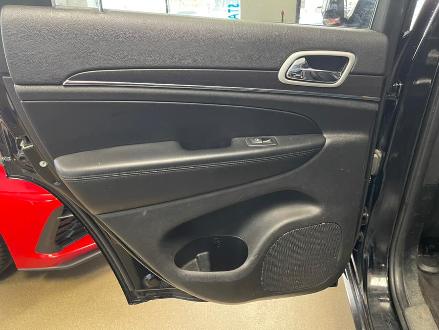 2018 Jeep Grand Cherokee STERLING EDITION Limited 4x4, available for sale in Inwood, New York | 5 Towns Drive. Inwood, New York 2018 Jeep Grand Cherokee STERLING EDITION Limited 4x4, available for sale in Inwood, New York | 5 Towns Drive. Inwood, New York