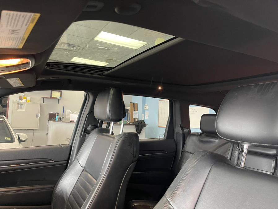 2018 Jeep Grand Cherokee STERLING EDITION Limited 4x4, available for sale in Inwood, New York | 5 Towns Drive. Inwood, New York 2018 Jeep Grand Cherokee STERLING EDITION Limited 4x4, available for sale in Inwood, New York | 5 Towns Drive. Inwood, New York