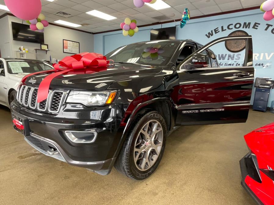 2018 Jeep Grand Cherokee STERLING EDITION Limited 4x4, available for sale in Inwood, New York | 5 Towns Drive. Inwood, New York 2018 Jeep Grand Cherokee STERLING EDITION Limited 4x4, available for sale in Inwood, New York | 5 Towns Drive. Inwood, New York