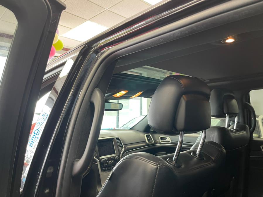 2018 Jeep Grand Cherokee STERLING EDITION Limited 4x4, available for sale in Inwood, New York | 5 Towns Drive. Inwood, New York 2018 Jeep Grand Cherokee STERLING EDITION Limited 4x4, available for sale in Inwood, New York | 5 Towns Drive. Inwood, New York