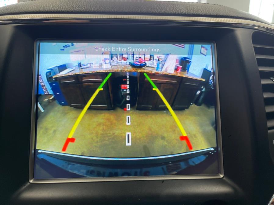 2018 Jeep Grand Cherokee STERLING EDITION Limited 4x4, available for sale in Inwood, New York | 5 Towns Drive. Inwood, New York 2018 Jeep Grand Cherokee STERLING EDITION Limited 4x4, available for sale in Inwood, New York | 5 Towns Drive. Inwood, New York