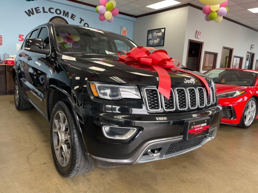 2018 Jeep Grand Cherokee STERLING EDITION Limited 4x4, available for sale in Inwood, New York | 5 Towns Drive. Inwood, New York 2018 Jeep Grand Cherokee STERLING EDITION Limited 4x4, available for sale in Inwood, New York | 5 Towns Drive. Inwood, New York