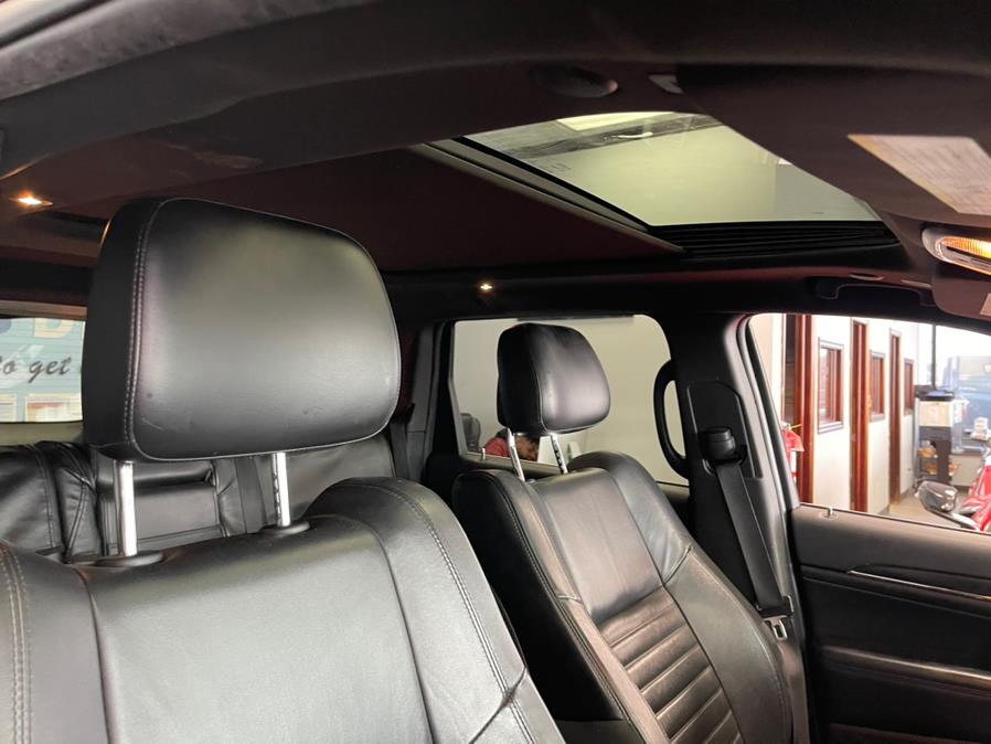 2018 Jeep Grand Cherokee STERLING EDITION Limited 4x4, available for sale in Inwood, New York | 5 Towns Drive. Inwood, New York 2018 Jeep Grand Cherokee STERLING EDITION Limited 4x4, available for sale in Inwood, New York | 5 Towns Drive. Inwood, New York