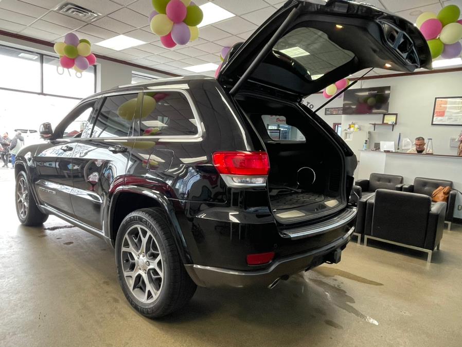 2018 Jeep Grand Cherokee STERLING EDITION Limited 4x4, available for sale in Inwood, New York | 5 Towns Drive. Inwood, New York 2018 Jeep Grand Cherokee STERLING EDITION Limited 4x4, available for sale in Inwood, New York | 5 Towns Drive. Inwood, New York