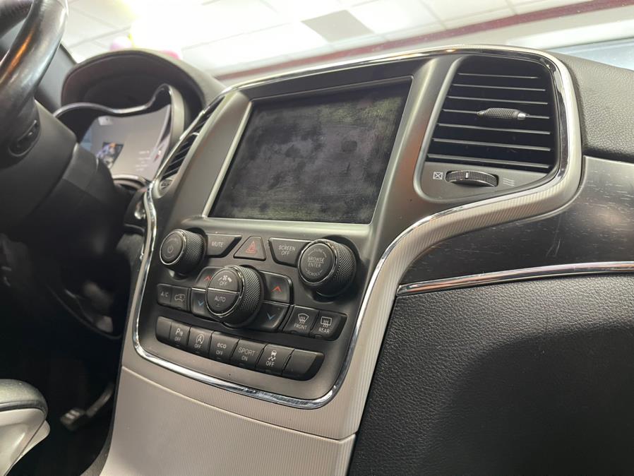 2018 Jeep Grand Cherokee STERLING EDITION Limited 4x4, available for sale in Inwood, New York | 5 Towns Drive. Inwood, New York 2018 Jeep Grand Cherokee STERLING EDITION Limited 4x4, available for sale in Inwood, New York | 5 Towns Drive. Inwood, New York