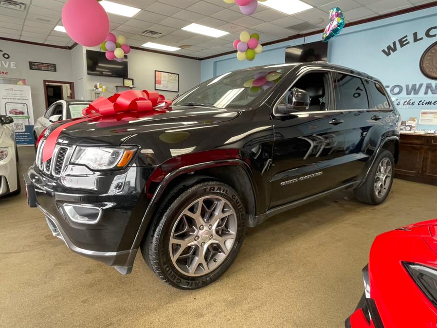 2018 Jeep Grand Cherokee STERLING EDITION Limited 4x4, available for sale in Inwood, New York | 5 Towns Drive. Inwood, New York 2018 Jeep Grand Cherokee STERLING EDITION Limited 4x4, available for sale in Inwood, New York | 5 Towns Drive. Inwood, New York