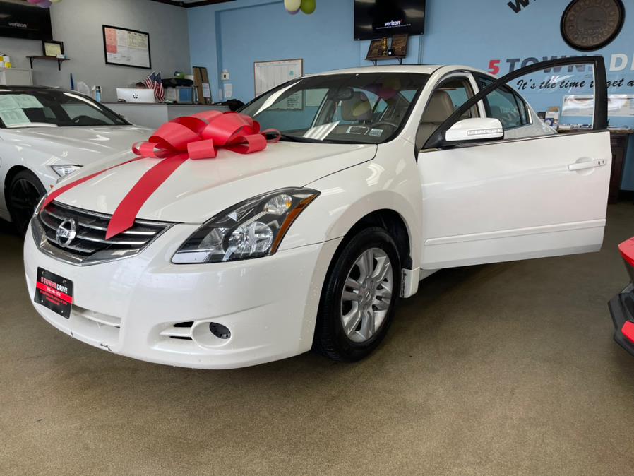 2010 Nissan Altima 4dr Sdn I4 CVT 2.5 SL, available for sale in Inwood, New York | 5 Towns Drive. Inwood, New York 2010 Nissan Altima 4dr Sdn I4 CVT 2.5 SL, available for sale in Inwood, New York | 5 Towns Drive. Inwood, New York