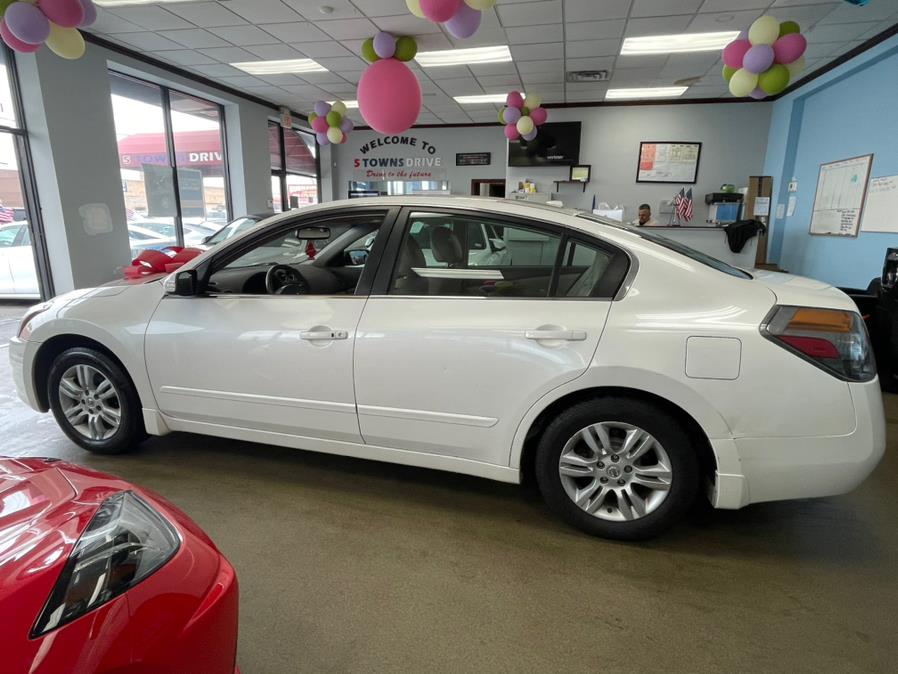 2010 Nissan Altima 4dr Sdn I4 CVT 2.5 SL, available for sale in Inwood, New York | 5 Towns Drive. Inwood, New York 2010 Nissan Altima 4dr Sdn I4 CVT 2.5 SL, available for sale in Inwood, New York | 5 Towns Drive. Inwood, New York