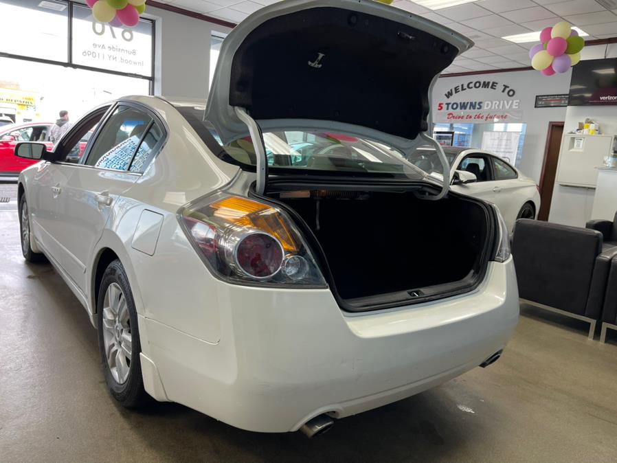 2010 Nissan Altima 4dr Sdn I4 CVT 2.5 SL, available for sale in Inwood, New York | 5 Towns Drive. Inwood, New York 2010 Nissan Altima 4dr Sdn I4 CVT 2.5 SL, available for sale in Inwood, New York | 5 Towns Drive. Inwood, New York