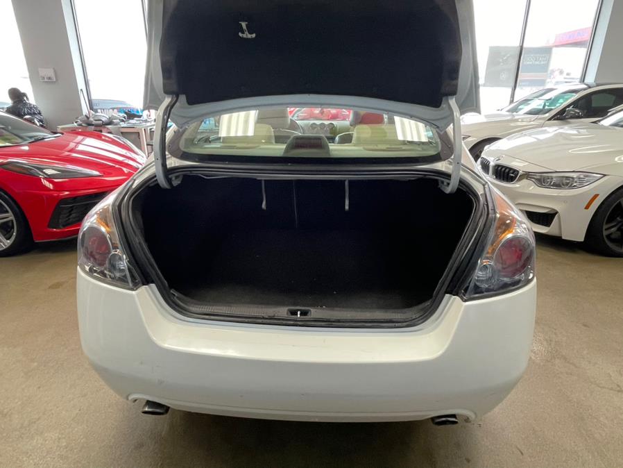 2010 Nissan Altima 4dr Sdn I4 CVT 2.5 SL, available for sale in Inwood, New York | 5 Towns Drive. Inwood, New York 2010 Nissan Altima 4dr Sdn I4 CVT 2.5 SL, available for sale in Inwood, New York | 5 Towns Drive. Inwood, New York