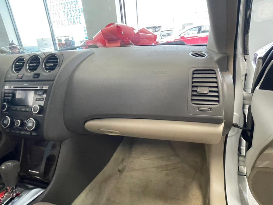 2010 Nissan Altima 4dr Sdn I4 CVT 2.5 SL, available for sale in Inwood, New York | 5 Towns Drive. Inwood, New York 2010 Nissan Altima 4dr Sdn I4 CVT 2.5 SL, available for sale in Inwood, New York | 5 Towns Drive. Inwood, New York