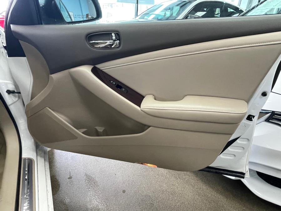 2010 Nissan Altima 4dr Sdn I4 CVT 2.5 SL, available for sale in Inwood, New York | 5 Towns Drive. Inwood, New York 2010 Nissan Altima 4dr Sdn I4 CVT 2.5 SL, available for sale in Inwood, New York | 5 Towns Drive. Inwood, New York
