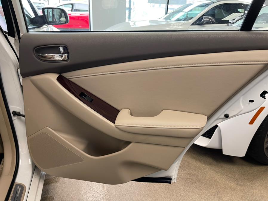 2010 Nissan Altima 4dr Sdn I4 CVT 2.5 SL, available for sale in Inwood, New York | 5 Towns Drive. Inwood, New York 2010 Nissan Altima 4dr Sdn I4 CVT 2.5 SL, available for sale in Inwood, New York | 5 Towns Drive. Inwood, New York
