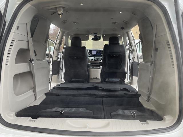 Used Chrysler Pacifica Touring L 2021 | Blasius of Danbury. Danbury, Connecticut Used Chrysler Pacifica Touring L 2021 | Blasius of Danbury. Danbury, Connecticut