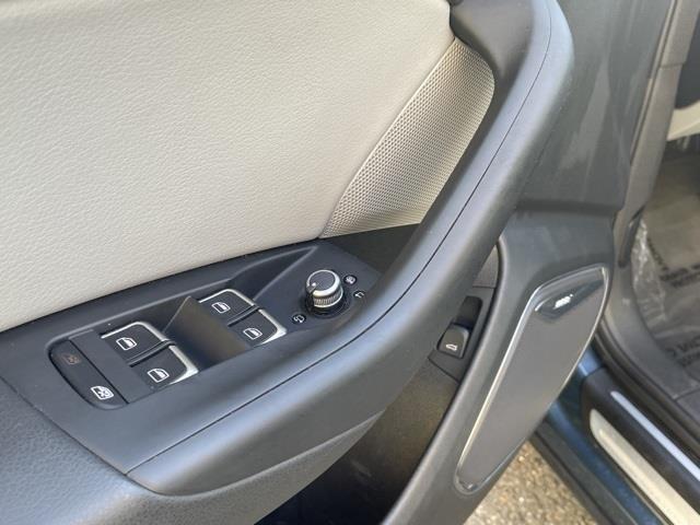 Used Audi Q3 2.0T Premium Plus 2018 | Blasius of Danbury. Danbury, Connecticut Used Audi Q3 2.0T Premium Plus 2018 | Blasius of Danbury. Danbury, Connecticut