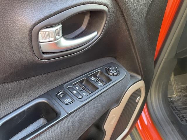 Used Jeep Renegade Latitude 2016 | Blasius of Danbury. Danbury, Connecticut Used Jeep Renegade Latitude 2016 | Blasius of Danbury. Danbury, Connecticut