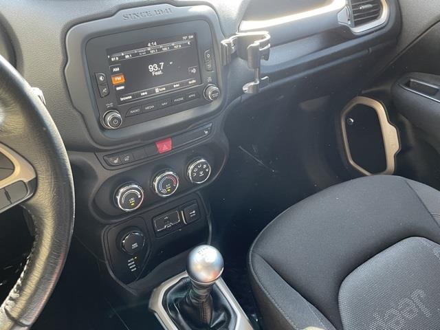 Used Jeep Renegade Latitude 2016 | Blasius of Danbury. Danbury, Connecticut Used Jeep Renegade Latitude 2016 | Blasius of Danbury. Danbury, Connecticut