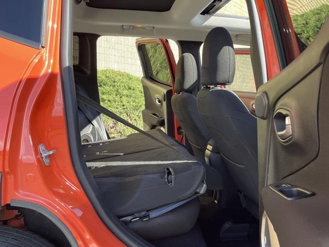 Used Jeep Renegade Latitude 2016 | Blasius of Danbury. Danbury, Connecticut Used Jeep Renegade Latitude 2016 | Blasius of Danbury. Danbury, Connecticut