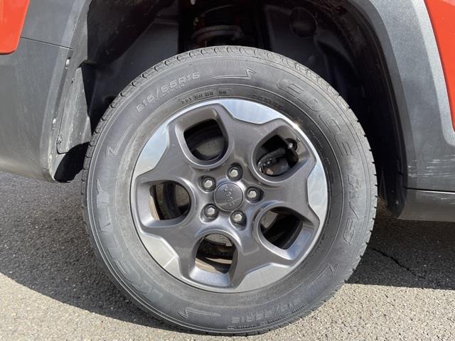 Used Jeep Renegade Latitude 2016 | Blasius of Danbury. Danbury, Connecticut Used Jeep Renegade Latitude 2016 | Blasius of Danbury. Danbury, Connecticut
