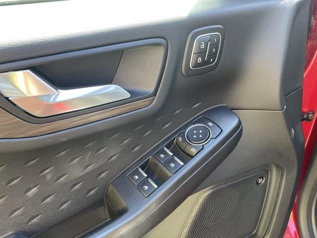 2020 Ford Escape Titanium Hybrid, available for sale in Brookfield, Connecticut | Blasius Federal Road. Brookfield, Connecticut 2020 Ford Escape Titanium Hybrid, available for sale in Brookfield, Connecticut | Blasius Federal Road. Brookfield, Connecticut