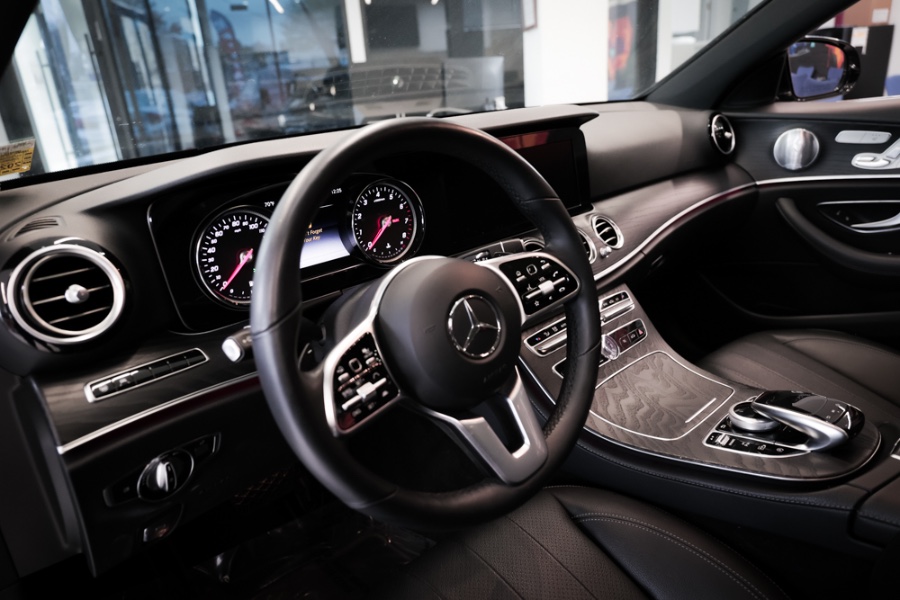 Used Mercedes-Benz E-Class E 300 4MATIC Sedan 2019 | 26 Motors Long Island. ELMONT, New York Used Mercedes-Benz E-Class E 300 4MATIC Sedan 2019 | 26 Motors Long Island. ELMONT, New York