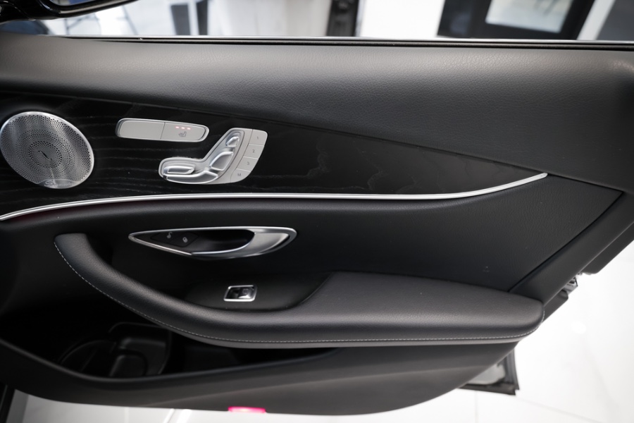 Used Mercedes-Benz E-Class E 300 4MATIC Sedan 2019 | 26 Motors Long Island. ELMONT, New York Used Mercedes-Benz E-Class E 300 4MATIC Sedan 2019 | 26 Motors Long Island. ELMONT, New York