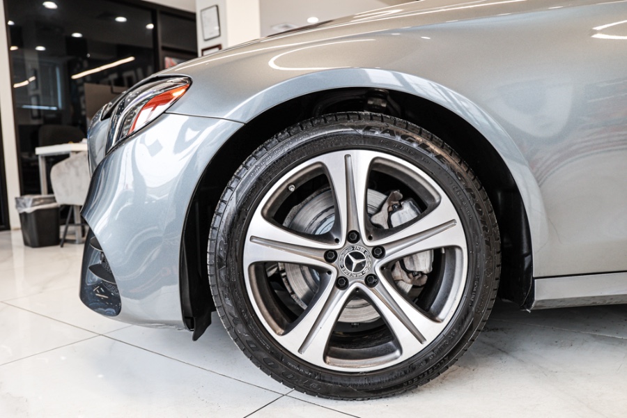 Used Mercedes-Benz E-Class E 300 4MATIC Sedan 2019 | 26 Motors Long Island. ELMONT, New York Used Mercedes-Benz E-Class E 300 4MATIC Sedan 2019 | 26 Motors Long Island. ELMONT, New York