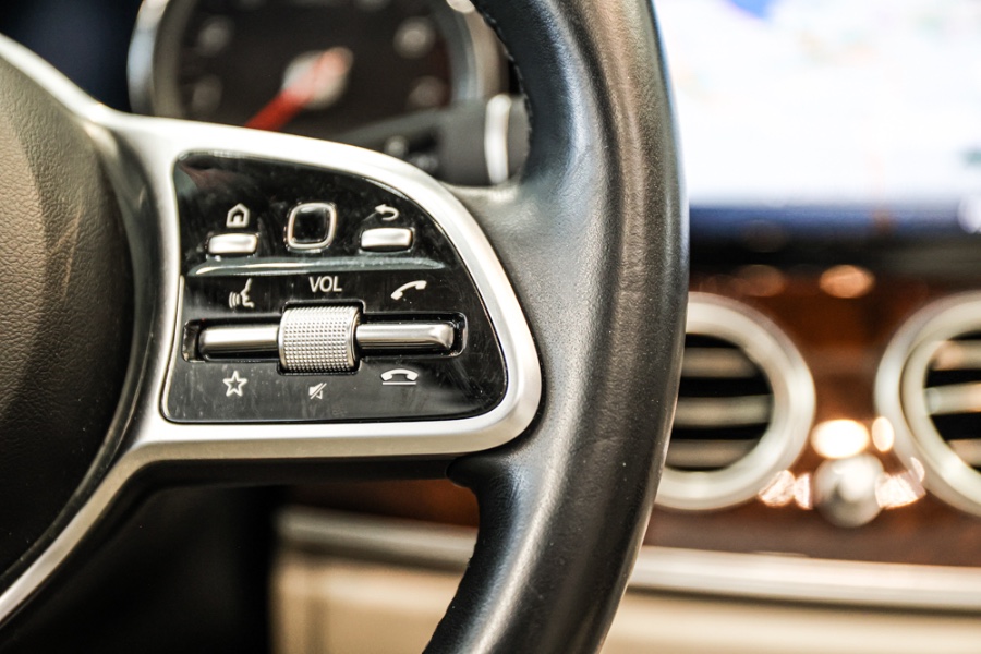 Used Mercedes-Benz E-Class E 300 4MATIC Sedan 2019 | 26 Motors Long Island. ELMONT, New York Used Mercedes-Benz E-Class E 300 4MATIC Sedan 2019 | 26 Motors Long Island. ELMONT, New York