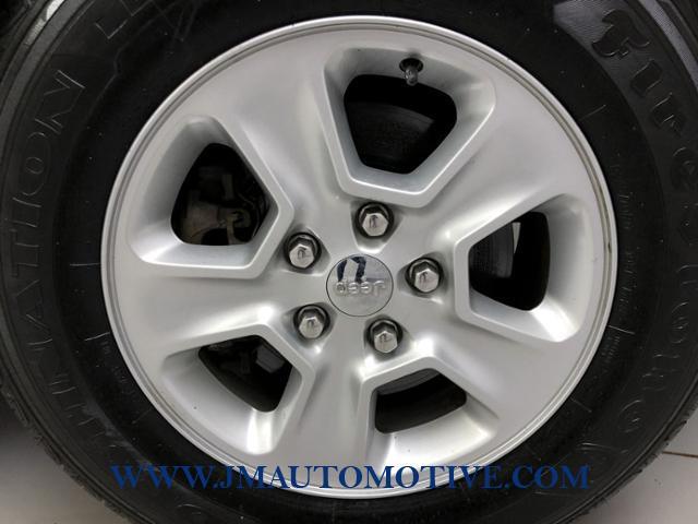 Used Jeep Grand Cherokee 4WD 4dr Laredo 2016 | J&M Automotive Sls&Svc LLC. Naugatuck, Connecticut Used Jeep Grand Cherokee 4WD 4dr Laredo 2016 | J&M Automotive Sls&Svc LLC. Naugatuck, Connecticut